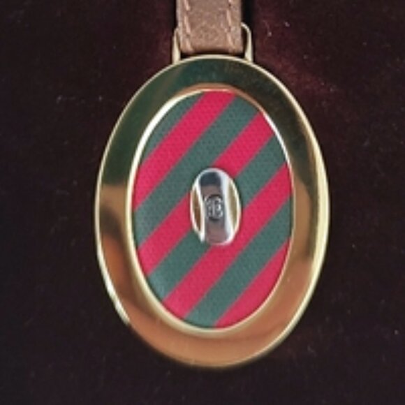 Gucci vintage keychain w/box EUC - Picture 8 of 8